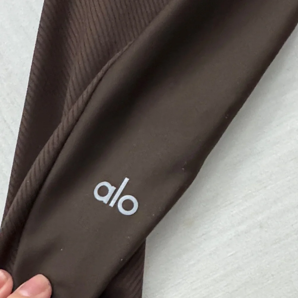 Women's Alo Air-lift Leggings - Picture 3 of 7